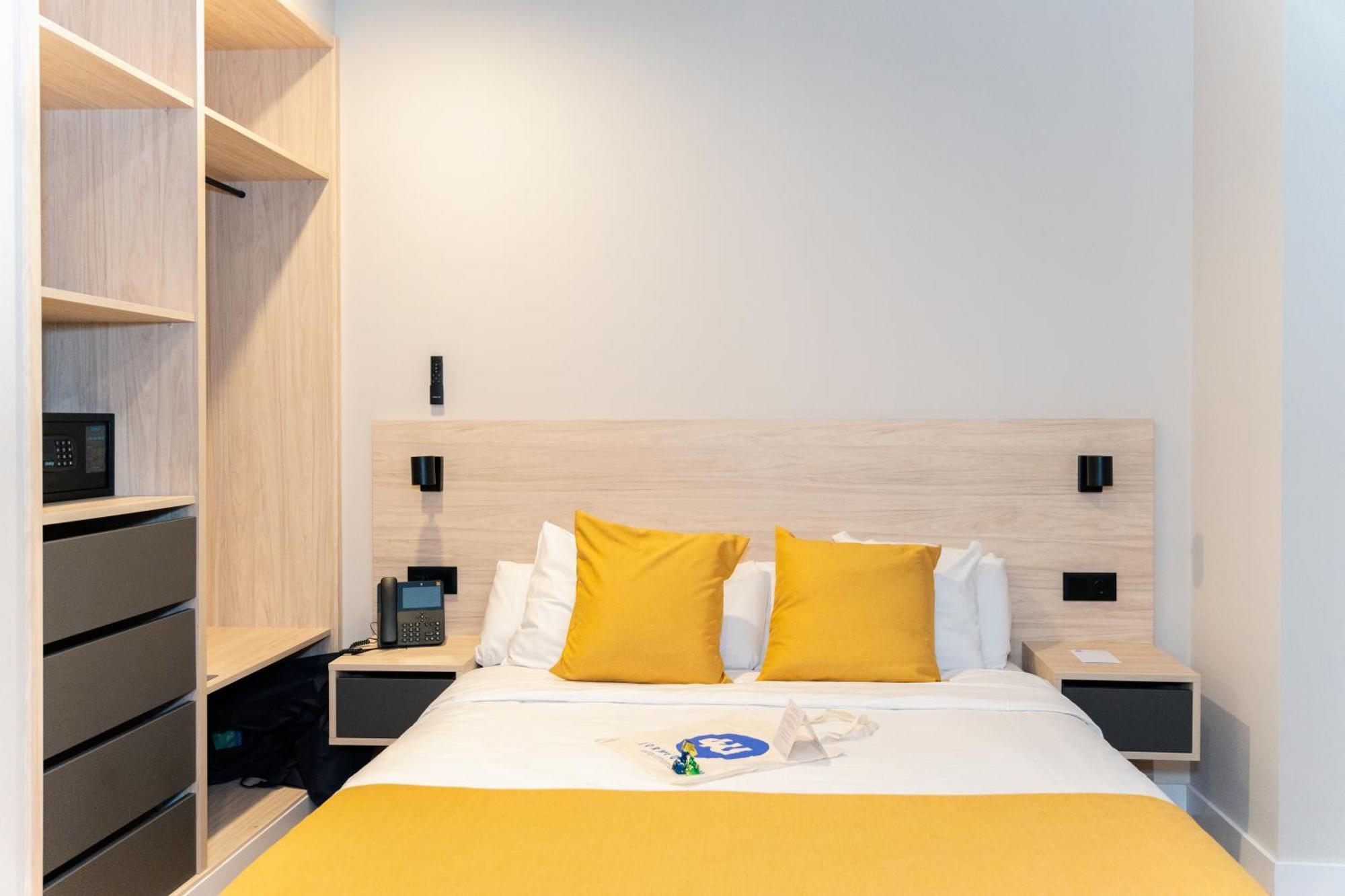 Dorm4you Arena 2 Apartahotel Valencia
